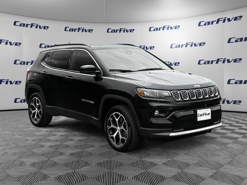 Used 2024 Jeep Compass Limited w/ Sun and Sound Group AWD/4WD image 8