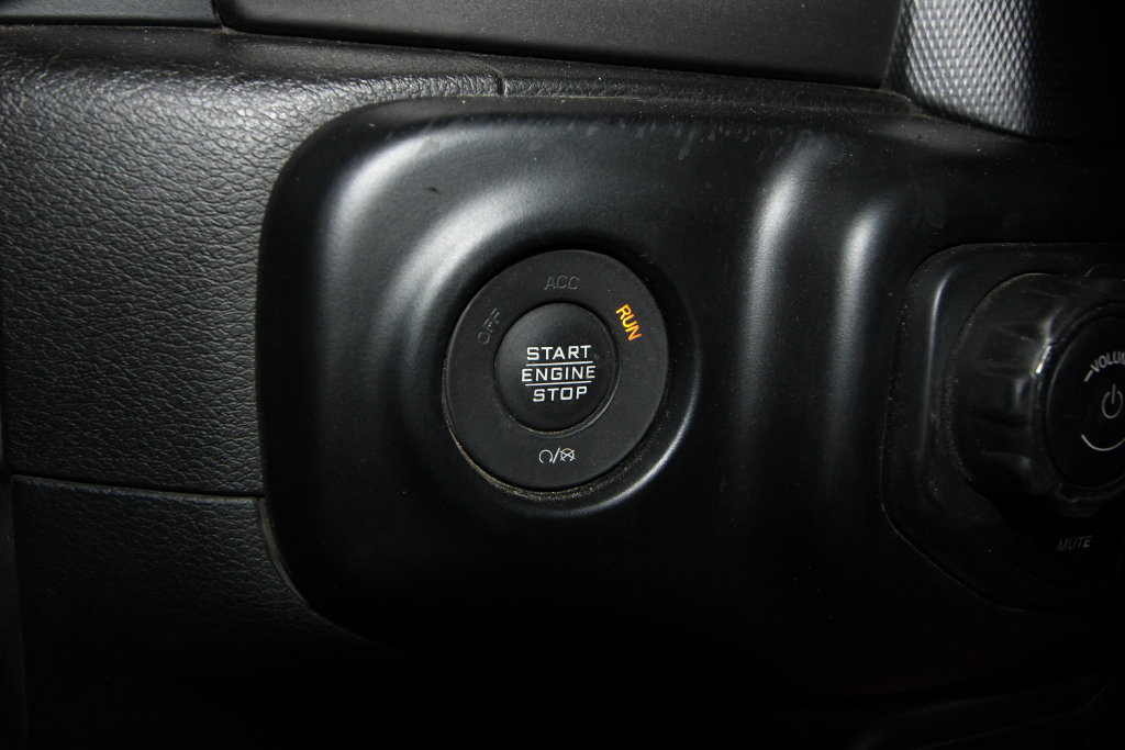 Used 2022 Jeep Wrangler Unlimited Sport AWD/4WD image 11