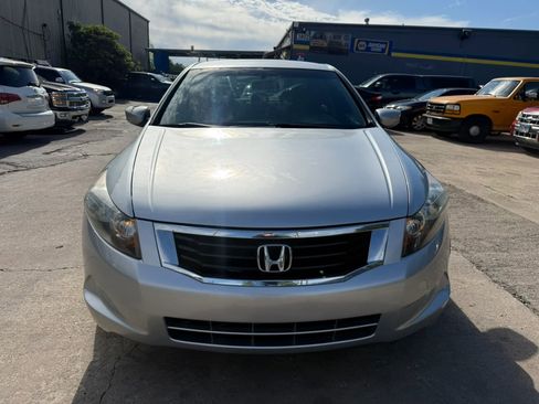 Used 2009 Honda Accord LX-P image 2