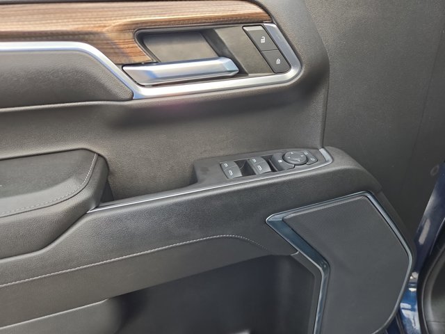 Used 2023 Chevrolet Silverado 1500 LT AWD/4WD image 16
