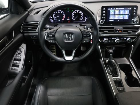 Used 2019 Honda Accord Sport image 9