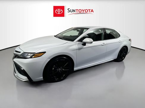 Used 2024 Toyota Camry XSE FWD image 9