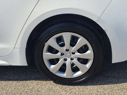 Used 2023 Toyota Corolla LE FWD image 28