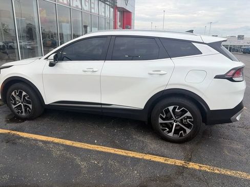 Used 2024 Kia Sportage EX AWD/4WD image 6