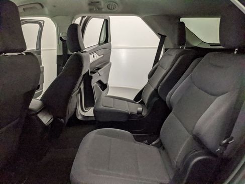 Certified 2025 Ford Explorer Active RWD image 17
