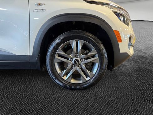 Certified 2023 Kia Seltos LX image 11