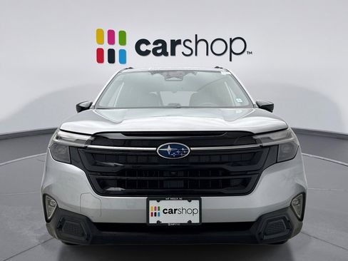 Used 2025 Subaru Forester Touring image 8