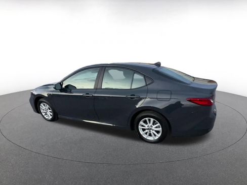Used 2025 Toyota Camry LE image 10