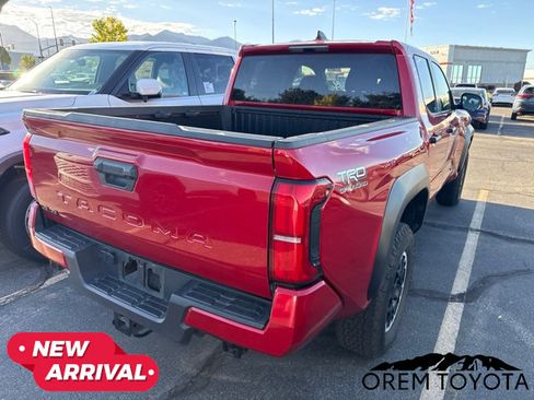 Used 2024 Toyota Tacoma TRD Off-Road AWD/4WD image 17