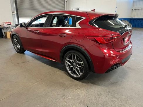 Used 2018 INFINITI QX30 Sport w/ Sport Leather Package FWD image 5