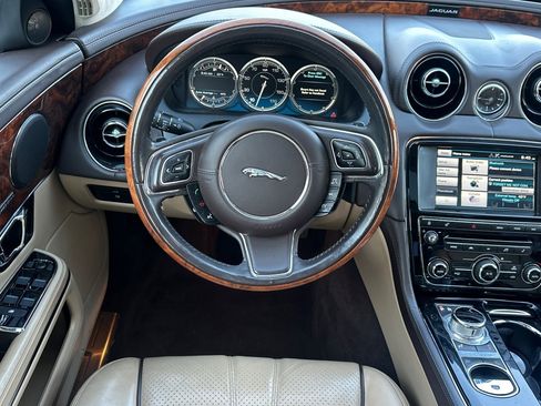 Used 2015 Jaguar XJ L Portfolio image 16