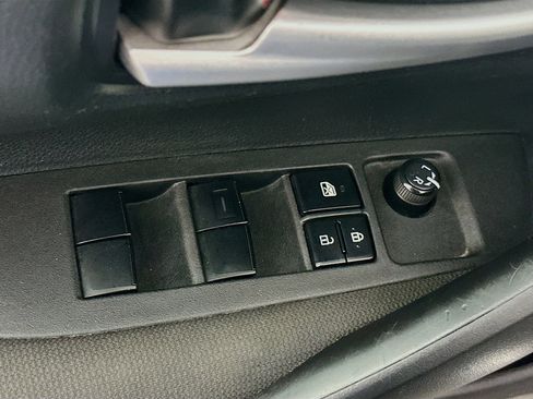 Used 2021 Toyota Corolla LE image 15