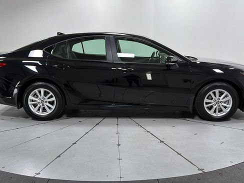 Used 2026 Toyota Camry LE w/ Convenience Package image 6