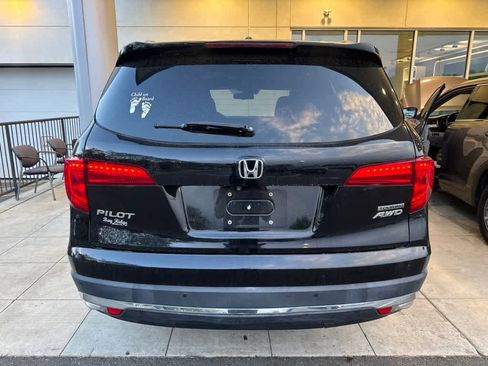 Used 2017 Honda Pilot Touring image 3