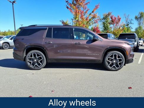 New 2026 Chevrolet Traverse High Country w/ LPO, Floor Liner Package image 30