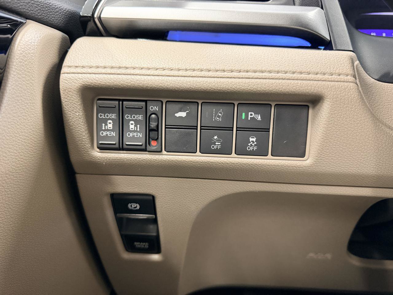 Used 2018 Honda Odyssey Elite image 28
