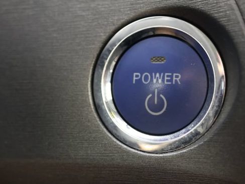 Used 2015 Toyota Prius Three FWD image 14