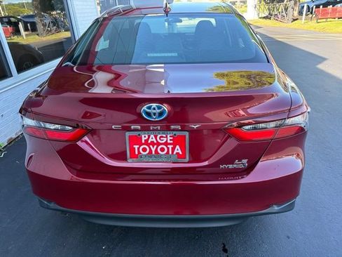 Used 2022 Toyota Camry LE FWD image 3