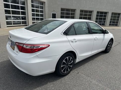 Used 2015 Toyota Camry LE FWD image 4