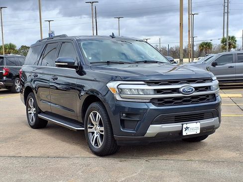 Certified 2022 Ford Expedition XLT image 7