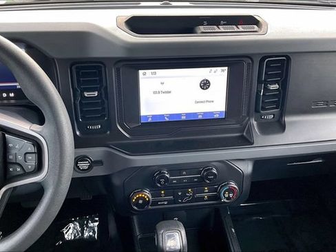 Certified 2022 Ford Bronco 4-Door AWD/4WD image 6
