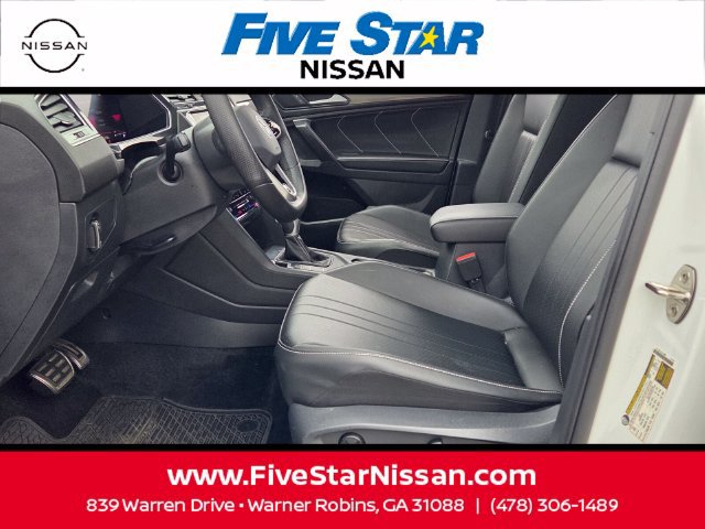 Used 2024 Volkswagen Tiguan SE R-Line FWD image 5
