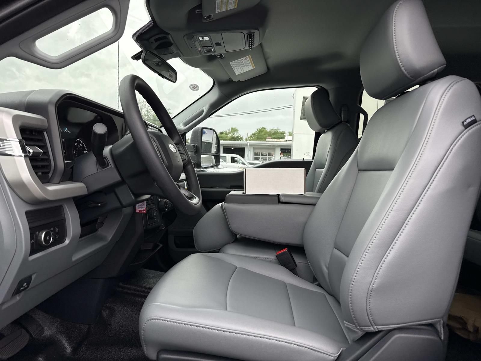 New 2026 Ford F550 4x4 Crew Cab Super Duty image 10