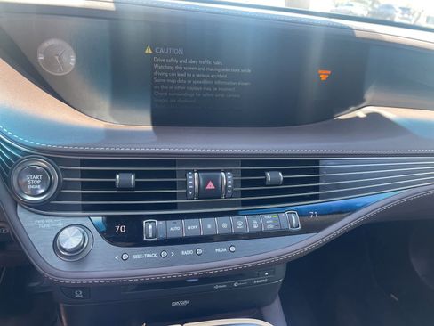 Used 2019 Lexus LS 500 AWD w/ Luxury Package image 4