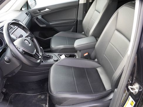 Used 2019 Volkswagen Tiguan SE image 4