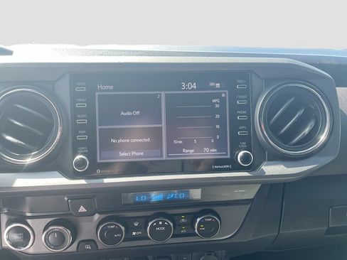 Used 2021 Toyota Tacoma TRD Off-Road w/ Technology Package AWD/4WD image 15