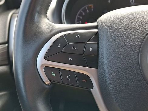 Used 2022 Jeep Grand Cherokee Laredo X image 20