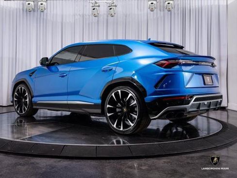 Used 2020 Lamborghini Urus AWD/4WD image 10