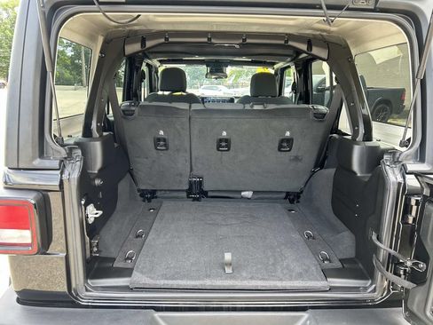 Certified 2025 Jeep Wrangler Unlimited Sport AWD/4WD image 11