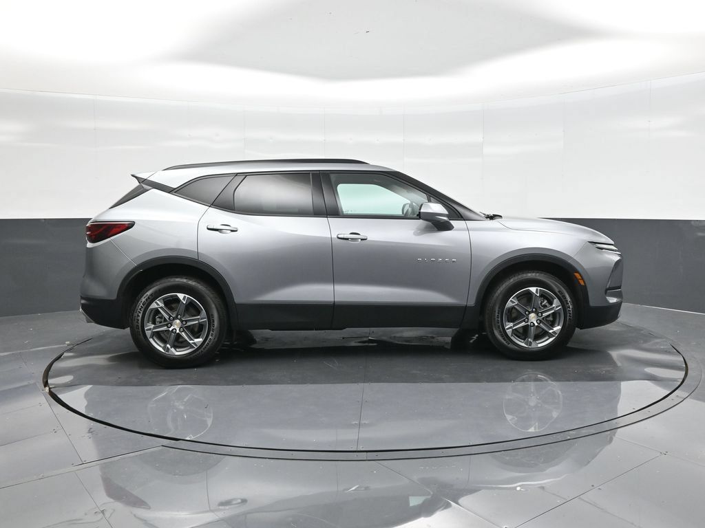 Used 2024 Chevrolet Blazer LT w/ Convenience Package FWD image 26