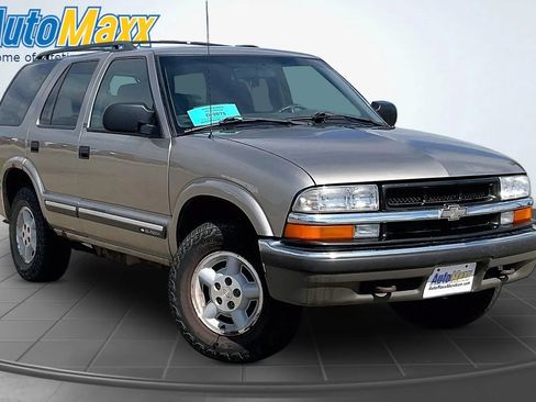 Used 2000 Chevrolet Blazer LS w/ LS Preferred Equipment Group AWD/4WD image 3