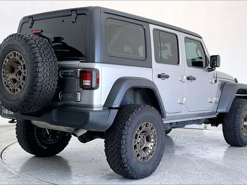 Used 2018 Jeep Wrangler Unlimited Sport image 2