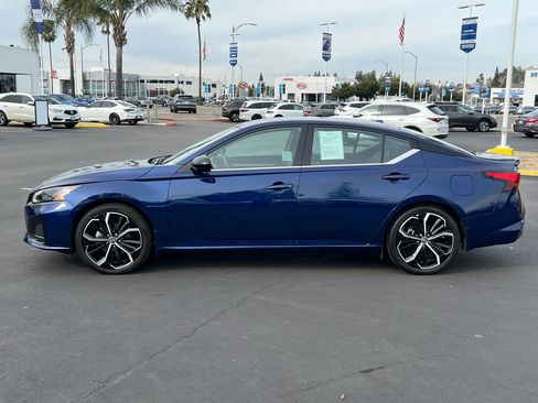 Used 2023 Nissan Altima 2.5 SR image 7