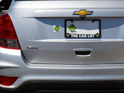 Used 2020 Chevrolet Trax LS w/ Tint and Cruise Package FWD image 19