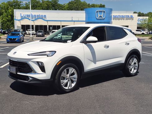 Used 2025 Buick Encore GX Preferred FWD image 8