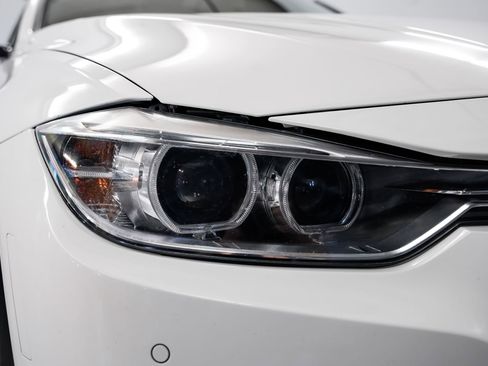 Used 2015 BMW 328d xDrive Wagon AWD/4WD image 45