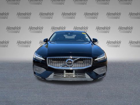 Used 2019 Volvo S60 T5 Momentum image 5