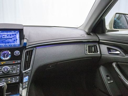 Used 2011 Cadillac CTS V image 5