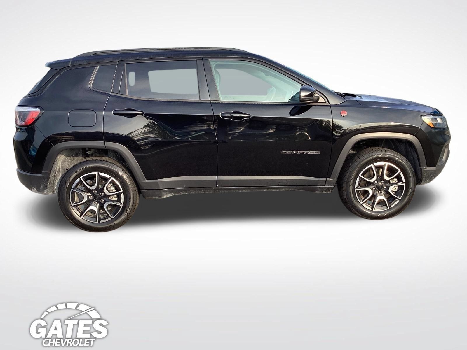 Used 2024 Jeep Compass Trailhawk AWD/4WD image 10