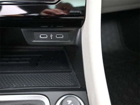 New 2026 Volkswagen Jetta SE image 9