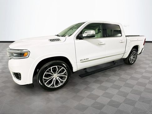 Certified 2025 RAM 1500 Tungsten AWD/4WD image 4