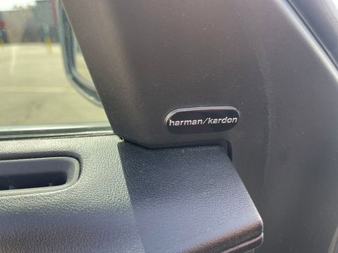 Used 2019 Dodge Charger SRT Hellcat w/ Harman/Kardon Audio Group RWD image 19