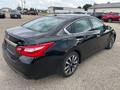 Used 2016 Nissan Altima 2.5 SL FWD image 7