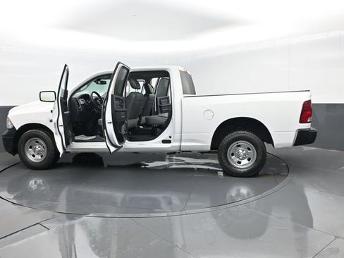 Used 2018 RAM 1500 Tradesman image 28