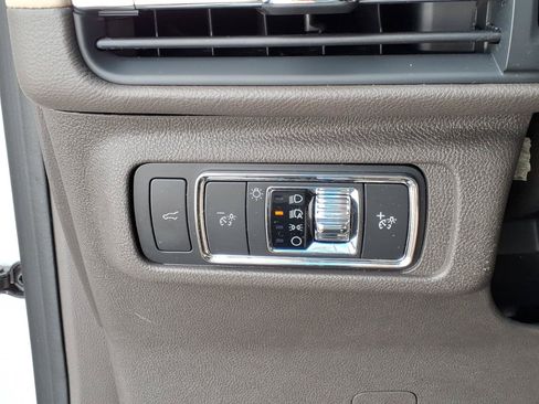 Certified 2023 Lincoln Corsair Reserve AWD/4WD image 17
