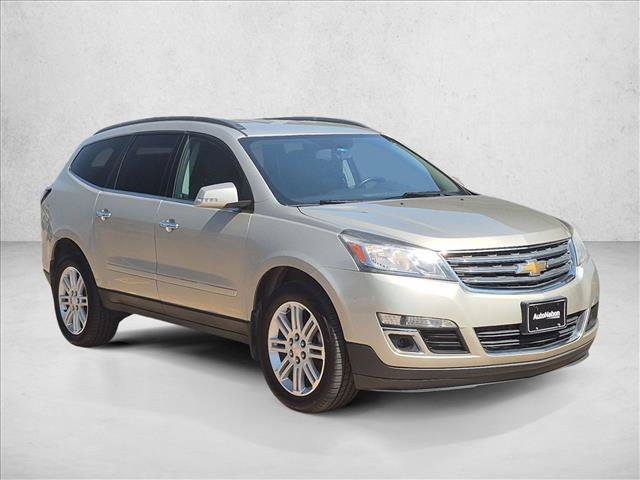 Used 2015 Chevrolet Traverse LT w/ Style and Technology Package FWD image 3